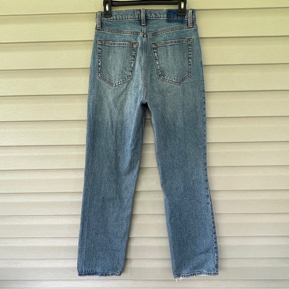 Abercrombie & Fitch The 90's Straight Ultra High Rise Distressed Jeans Size 29 - Picture 4 of 10